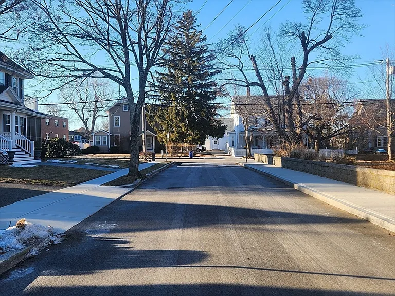 76 Edgemere Rd — Photo 17