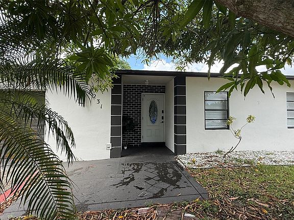 4th image of 8231 SW 9th Street