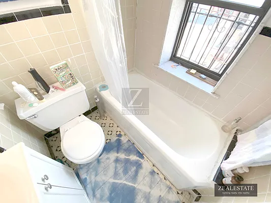 Rented by ZealEstate Group Inc | media 13
