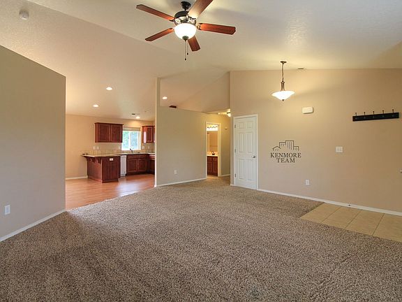 4th image of 668 Sedgwick Pl
