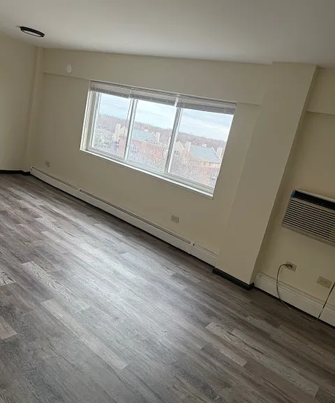 1400 Chicago Ave — Photo 14