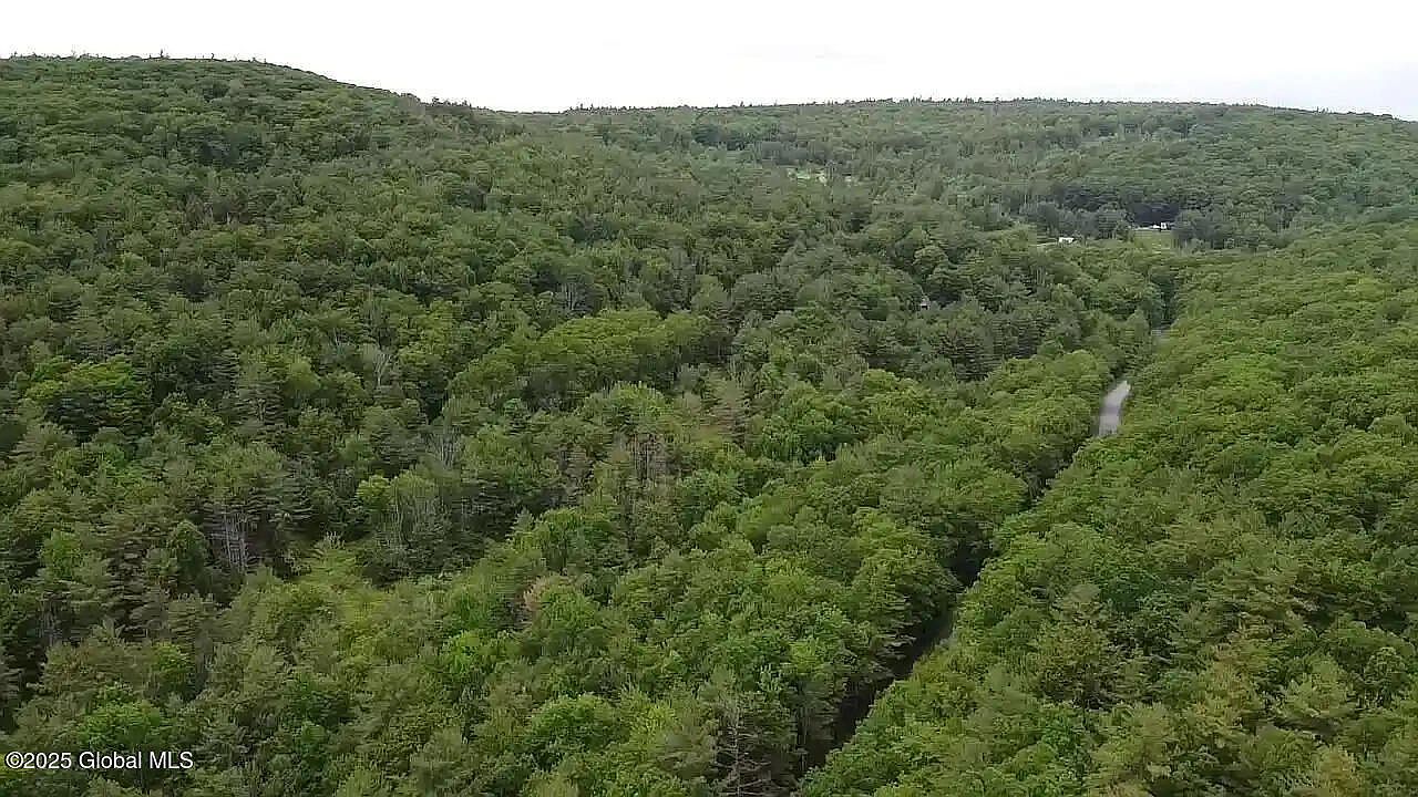 1st image of 522 Quarry Road