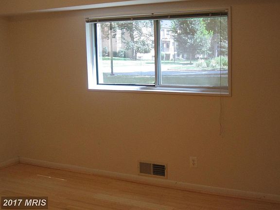 2nd image of 10642 Montrose Ave #M-4