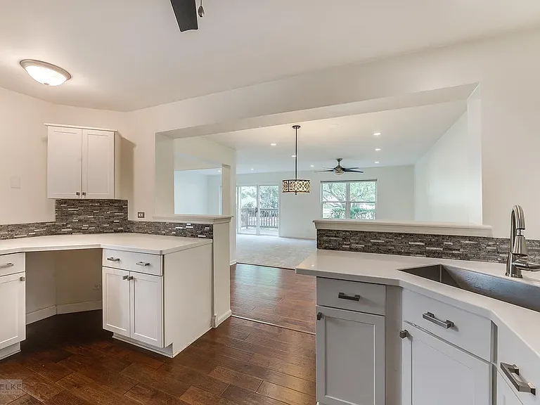 3220 Cool Springs Ct — Photo 31