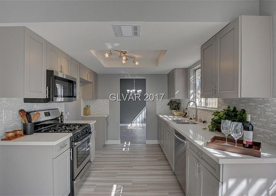 1st image of 4945 Carmichael Ave