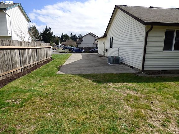 4th image of 6916 NE 102nd Ave