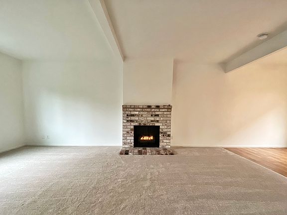 2nd image of 426 Grand Blvd APT 3