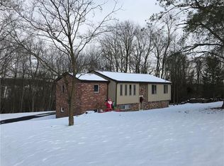 1032 Riverview Dr, Finleyville, PA