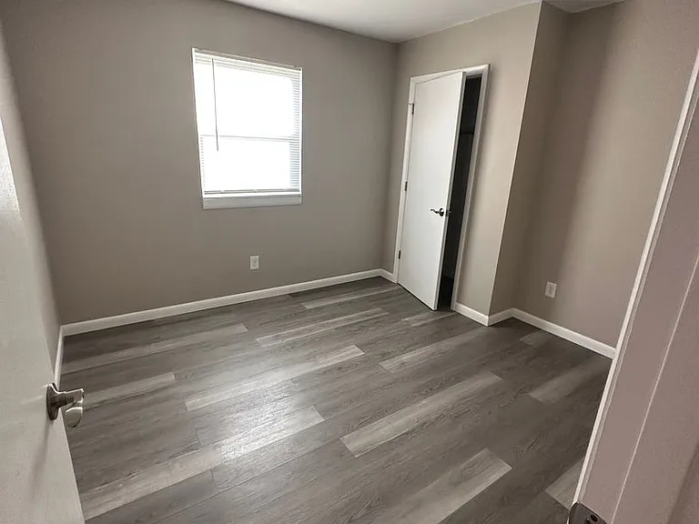 318 Wallington Rd — Photo 10