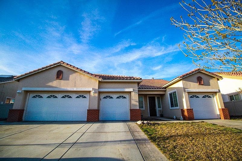 1st image of 19792 Wallflower Ln