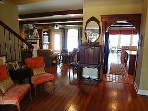 5th image of 456 Kayla Dr