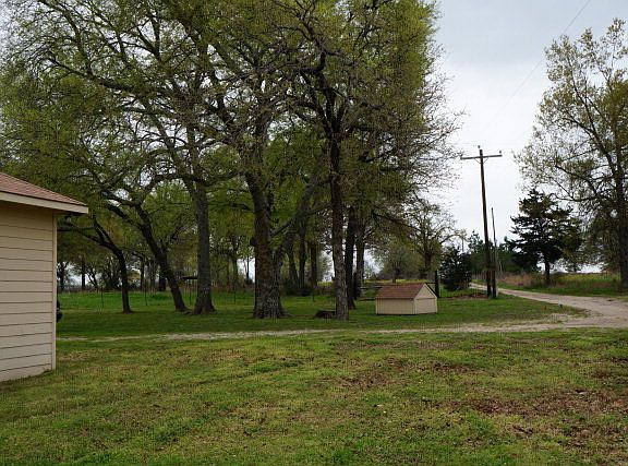 4th image of 520 Private Road 7104