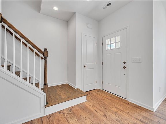 4th image of 2070 Kyles Way