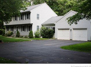 137 Chatterton Way, Hamden, CT 06518