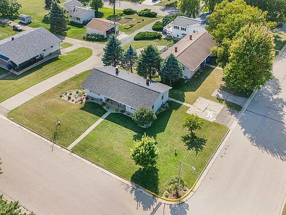 2nd image of 101 Ridge Dr #103