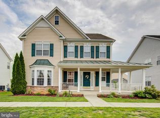 408 Lord Fairfax St, Charles Town, WV 25414