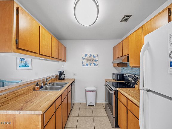 4th image of 8520 N Lagoon Dr