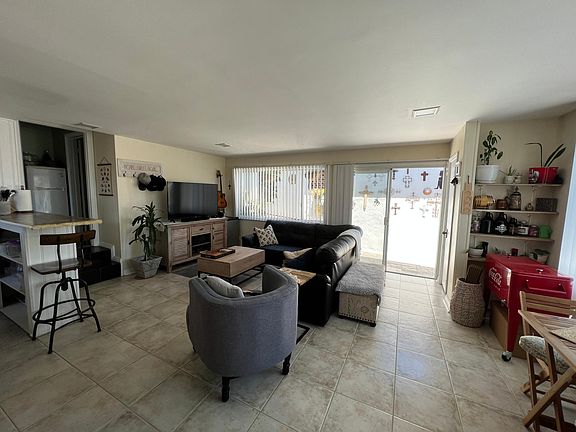 4th image of 22921 Galva Ave