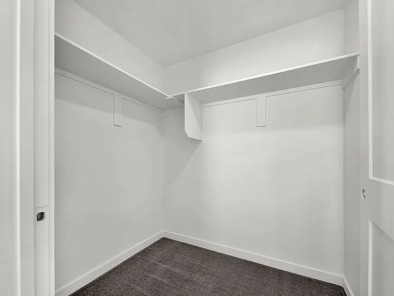 Veazey Park Apartments — Photo 44