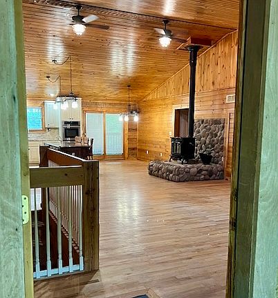 3rd image of 59 Woodlawn Cir