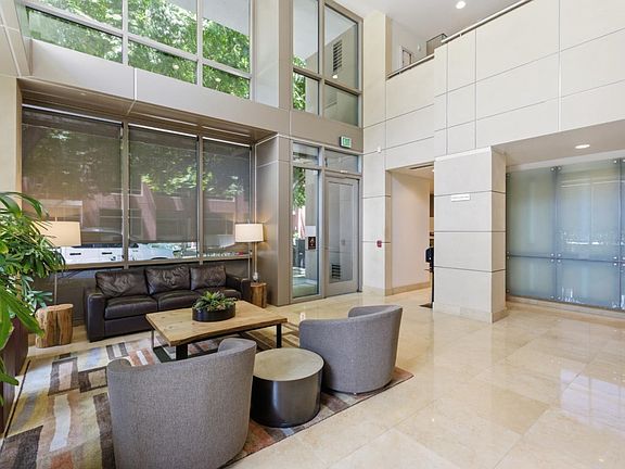 3rd image of 255 Berry St APT 320