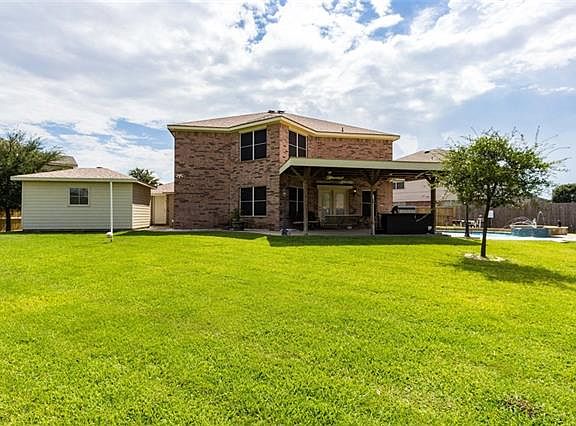 4th image of 214 Bay Meadows Ct