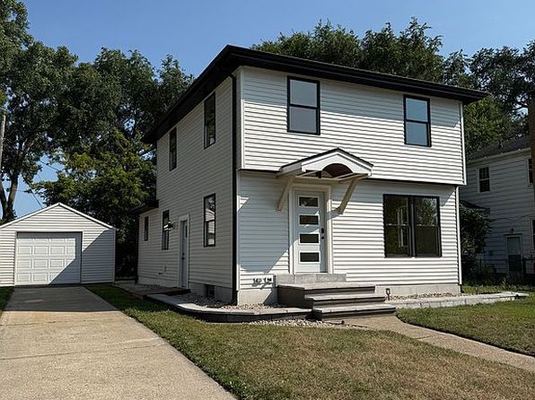 1218 Woodlawn Blvd