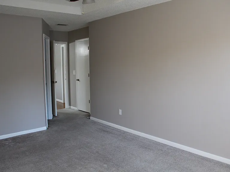 8009 NW 79th Pl — Photo 9