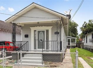 8821 Colapissa St, New Orleans, LA 70118