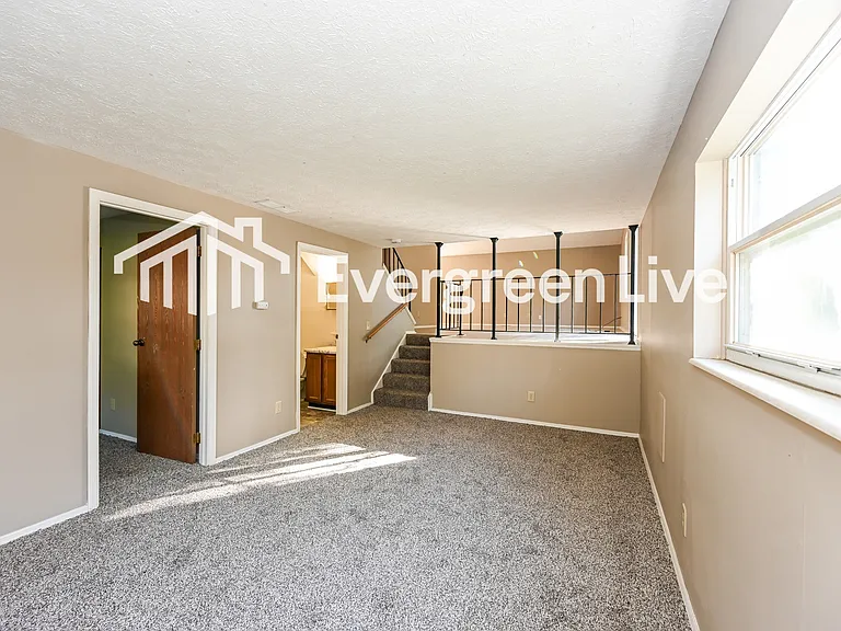 2976 Maureen Ct — Photo 9