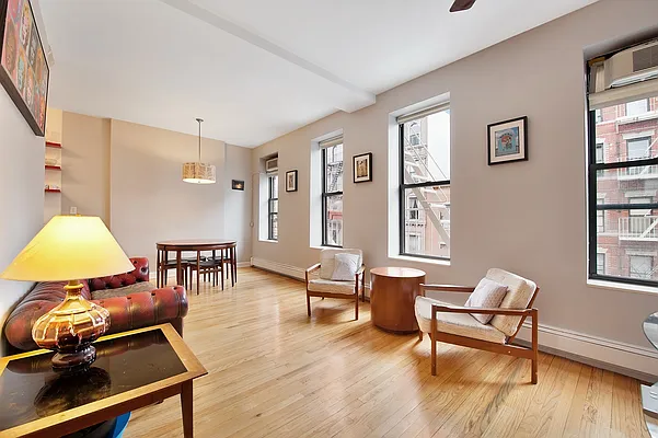 Sold by Nest Seekers International | media 10