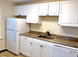 40 Freebody St APT 208, Newport, RI 02840