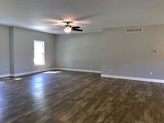 3rd image of 1264 N Honeysuckle Ln