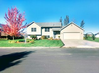 1415 Lokhorst St, Baldwin, WI 54002