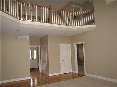 3rd image of 39 Timberwood Ct