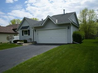 1050 Hummingbird Ln, Eagan, MN 55123