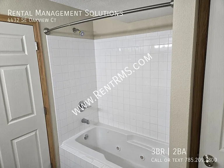 4432 SE Oakview Ct — Photo 15