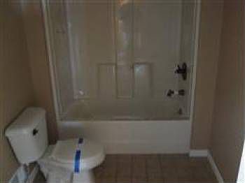 4th image of 29725 Walnut St