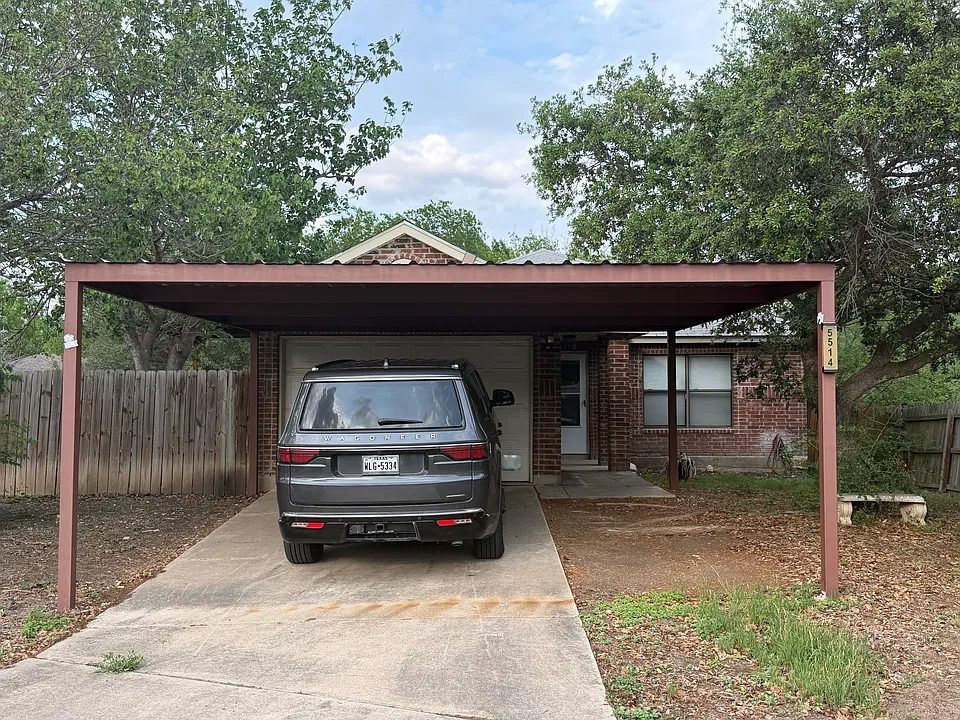 5514 Roanwood