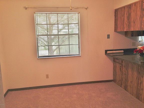 4th image of 174 Woodland Ave