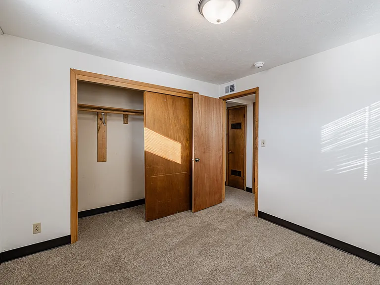 2208 N Cotner Blvd #2 — Photo 12