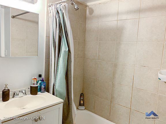 5th image of 2103-23 W Berwyn Ave #2103-2N