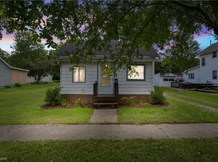 44 E Washburn St, New London, OH 44851