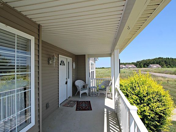 2nd image of 3336 Heritage Blvd