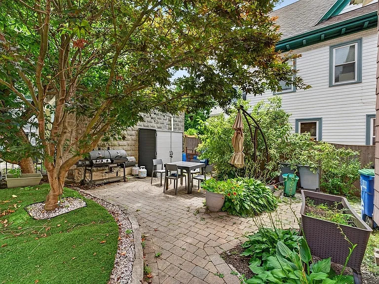 41 Walnut St #1R — Photo 14