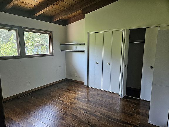 5th image of 3719 SW 30th Ter