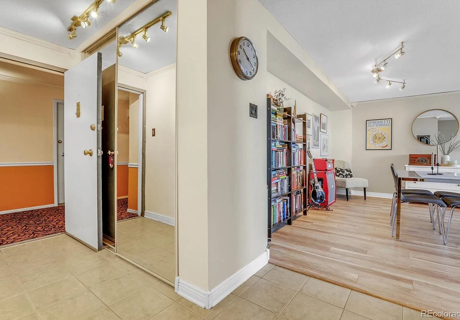 1 bed, 1.0 bath, 692 sqft, $1,550 — Photo 2