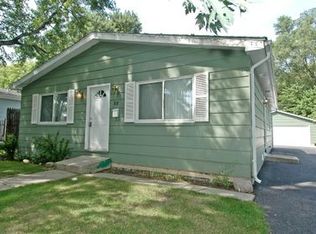 58 N Ridgemoor Ave, Mundelein, IL 60060