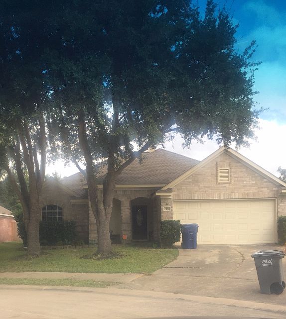 1st image of 7015 Apple Oak Ct