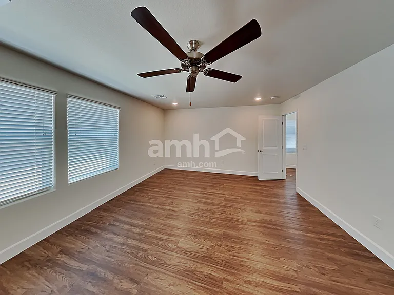 1510 Golden Hour Ave — Photo 11